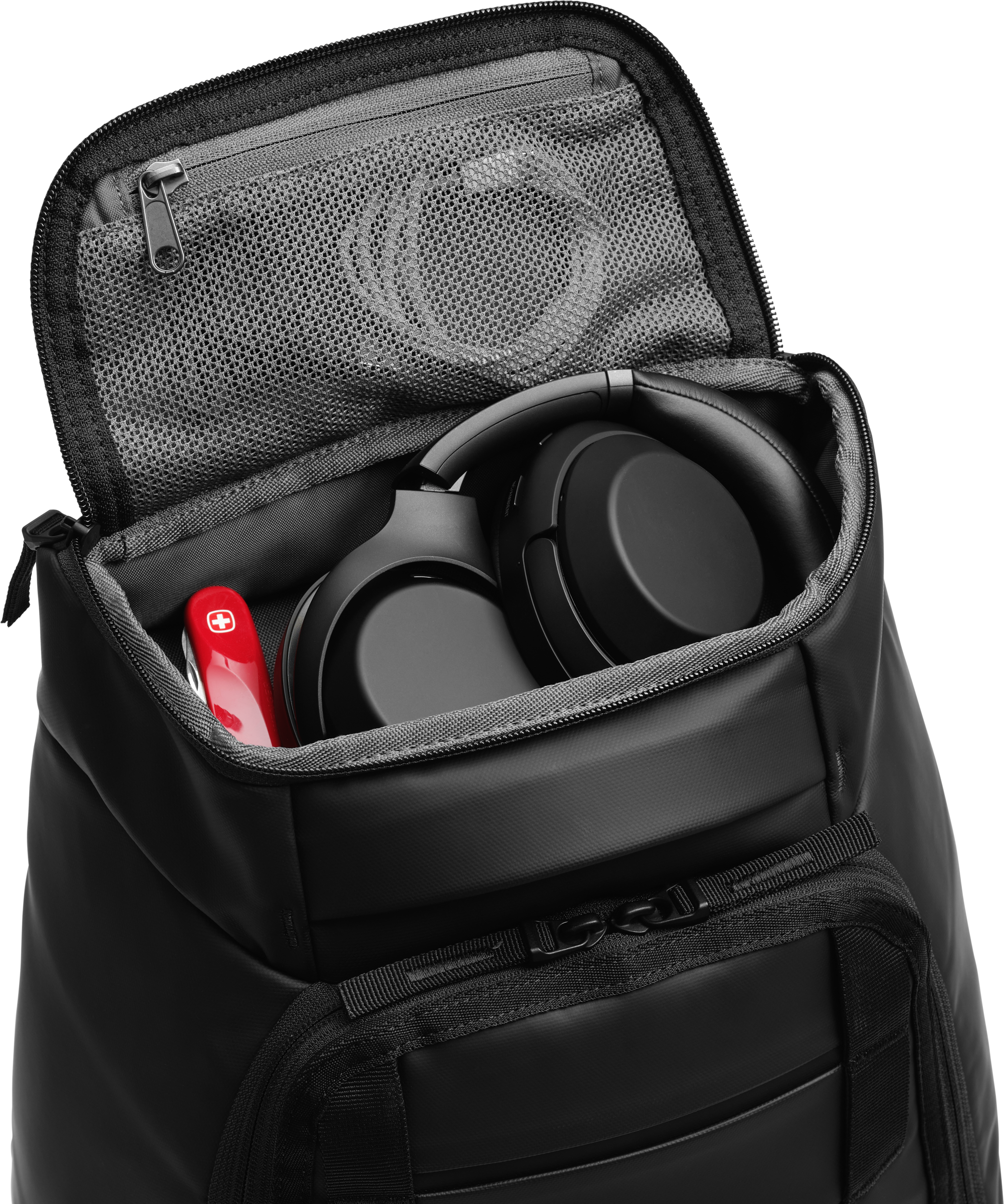 D_b_ Hugger Backpack 30L