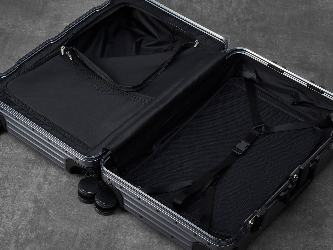 Rock Axel Large Suitcase