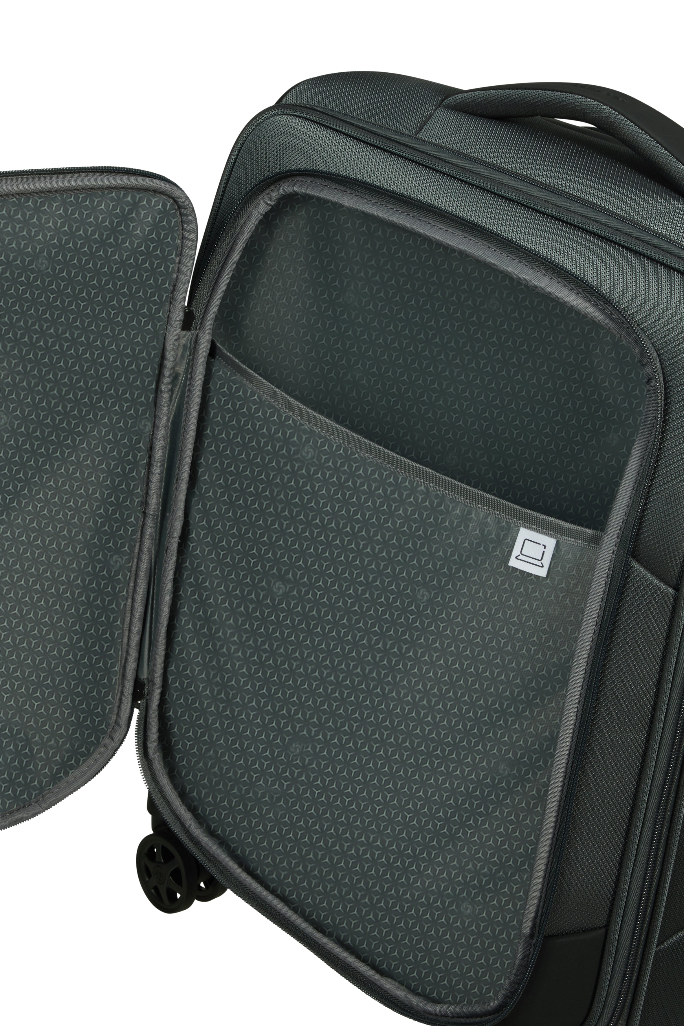 Samsonite Respark 79cm Expandable Spinner