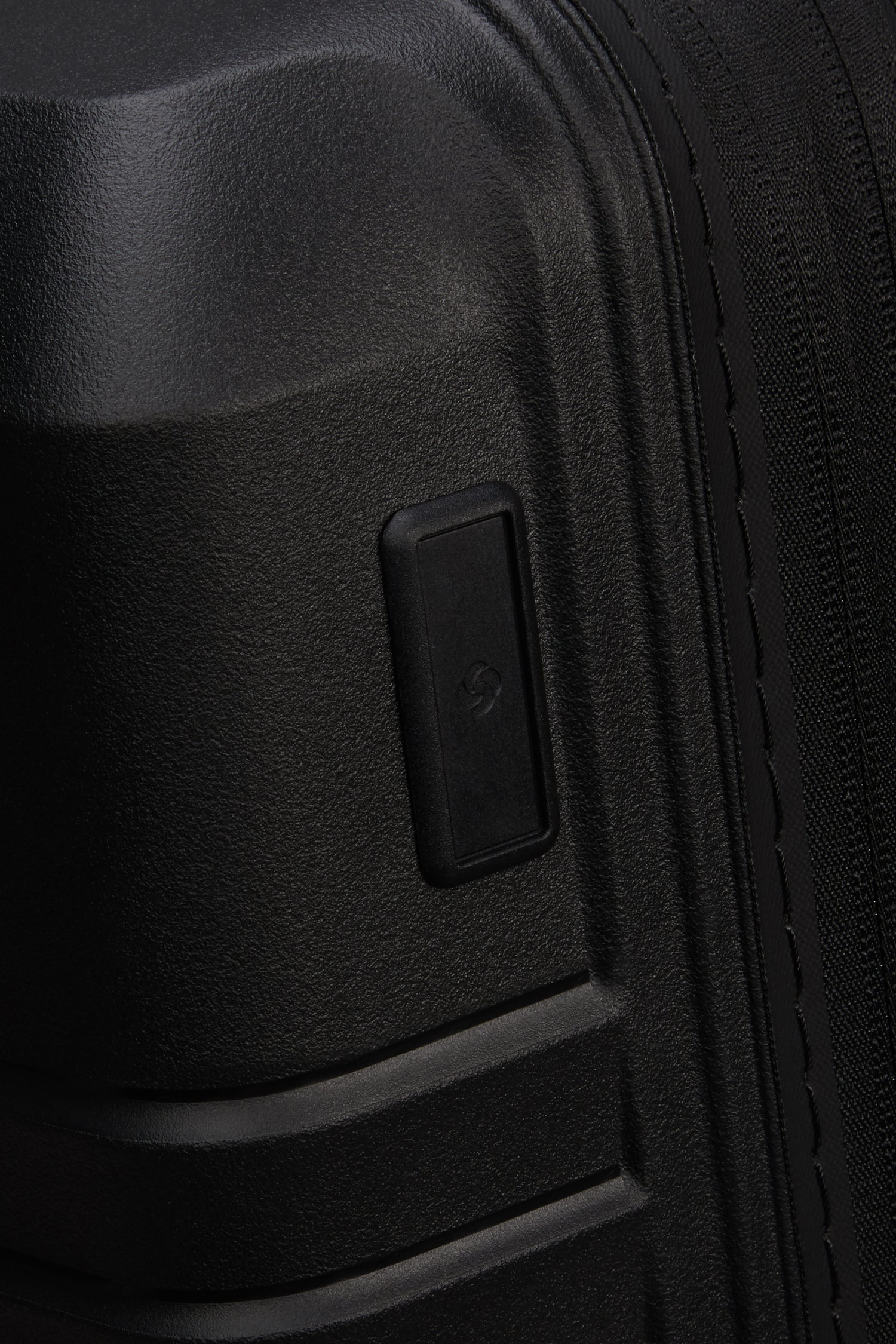 Samsonite Intuo 55cm Expandable Spinner