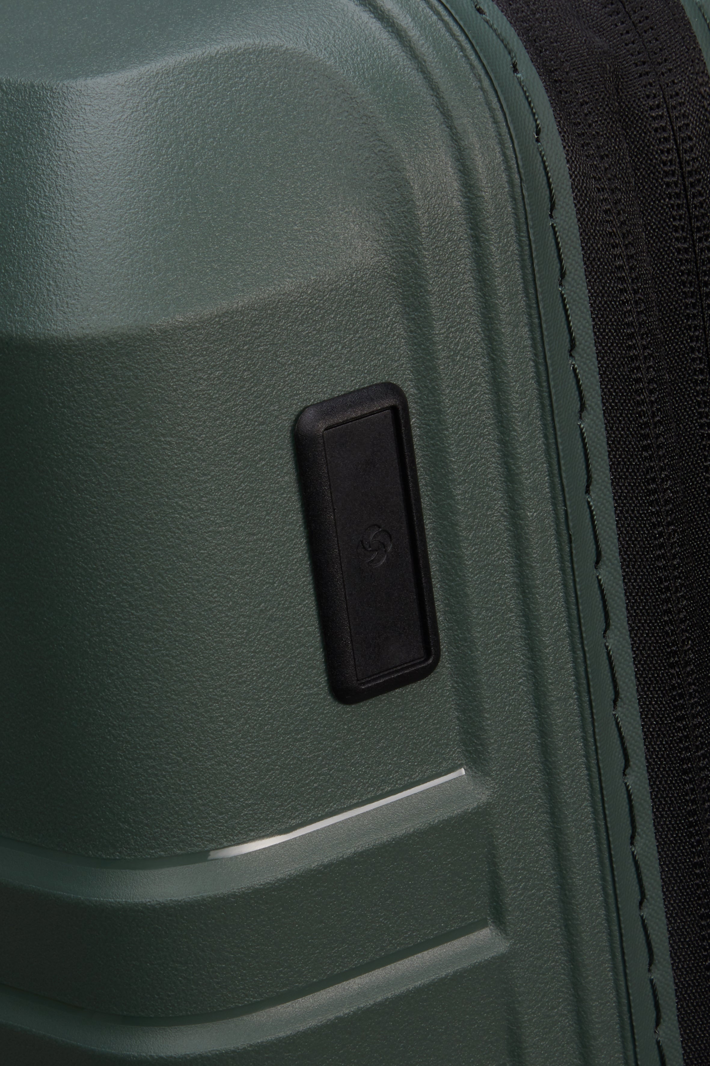 Samsonite Intuo 69cm Expandable Spinner