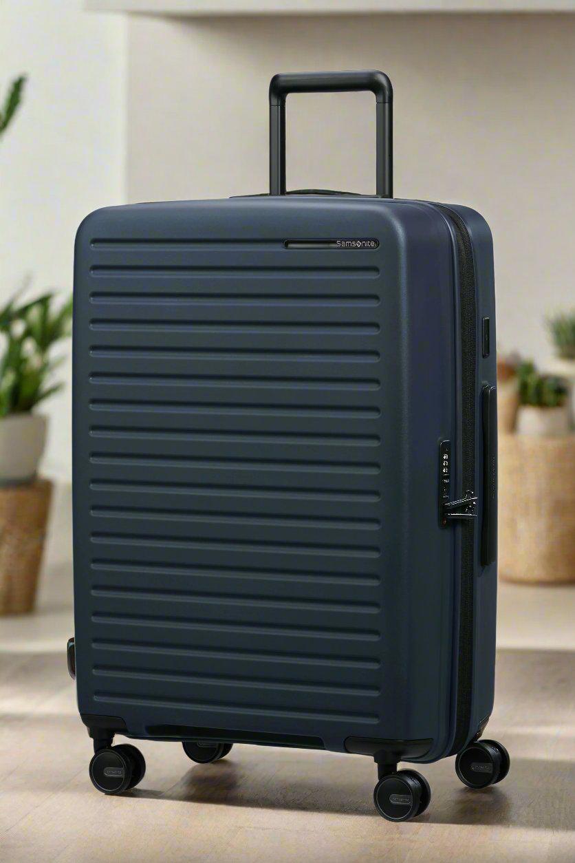 Samsonite Restackd Spinner 68cm EXP