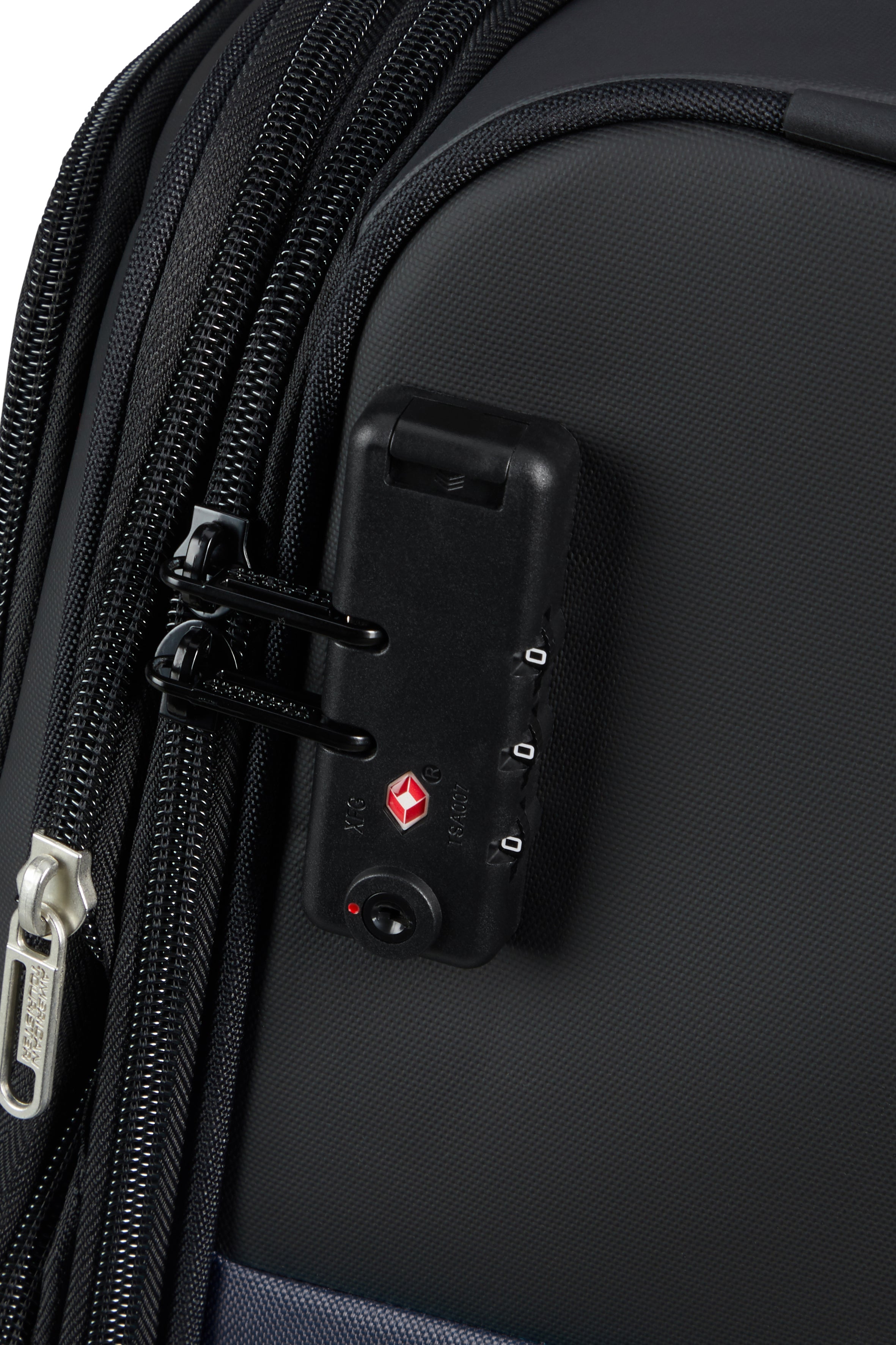American Tourister Daring Dash Expandable 55cm Spinner