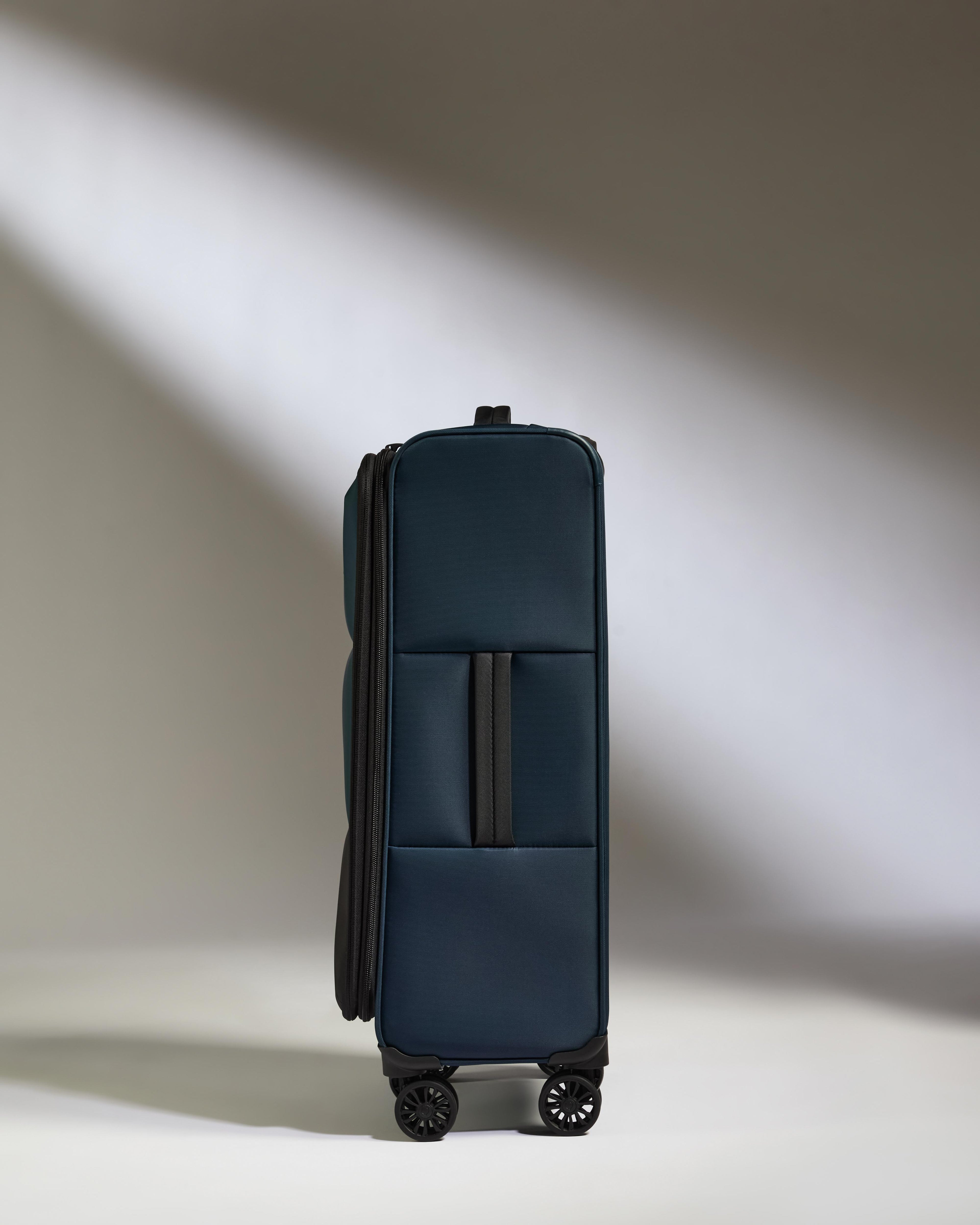 Antler Lightest Medium Suitcase - Soft Stripe 2.0