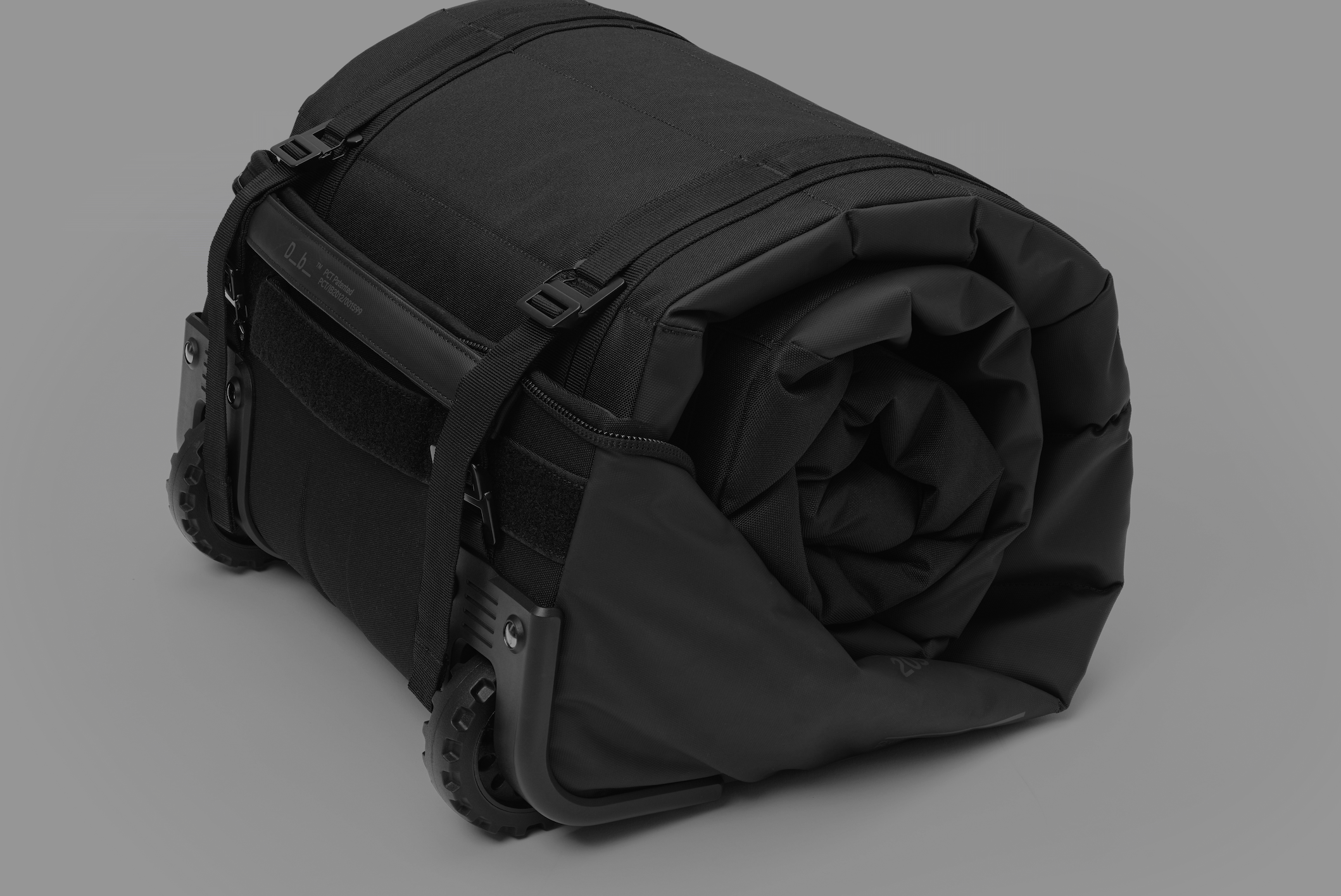 D_b_ Snow Roller Pro 127L Ski/Board Bag