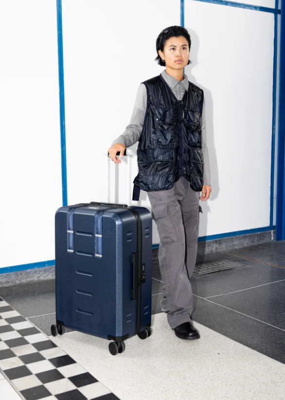 D_b_ Ramverk Check-in 4 Wheel Luggage Medium - 67cm