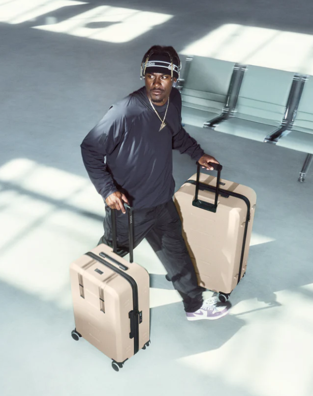 D_b_ Ramverk Check-in 4 Wheel Luggage Medium - 67cm