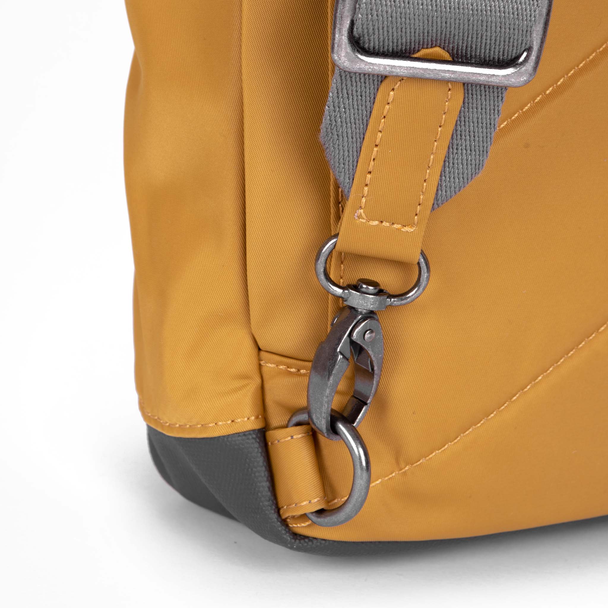 Roka Willesden B Scooter Bag Sustainable Nylon
