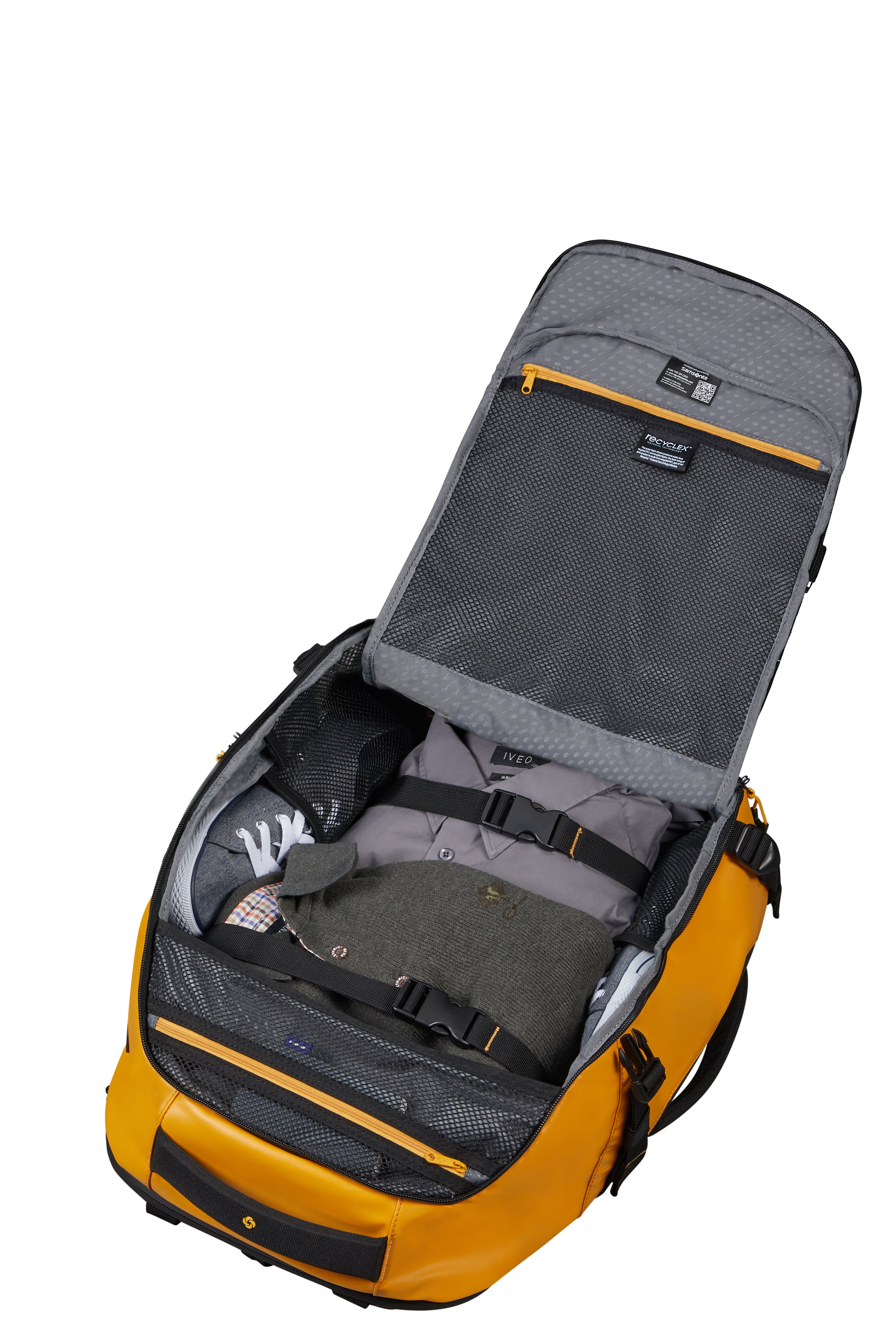 Paradiver light clearance wheeled backpack