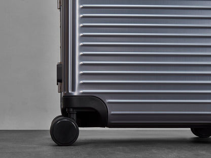 Rock Axel Large Suitcase