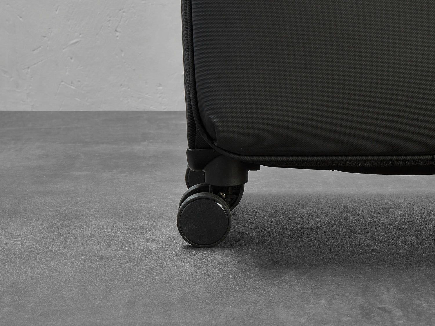 Rock Harper Medium Suitcase