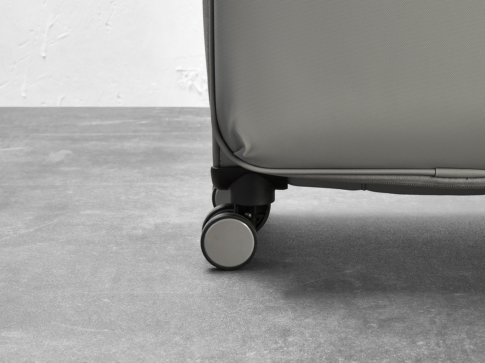 Rock Harper Large Suitcase