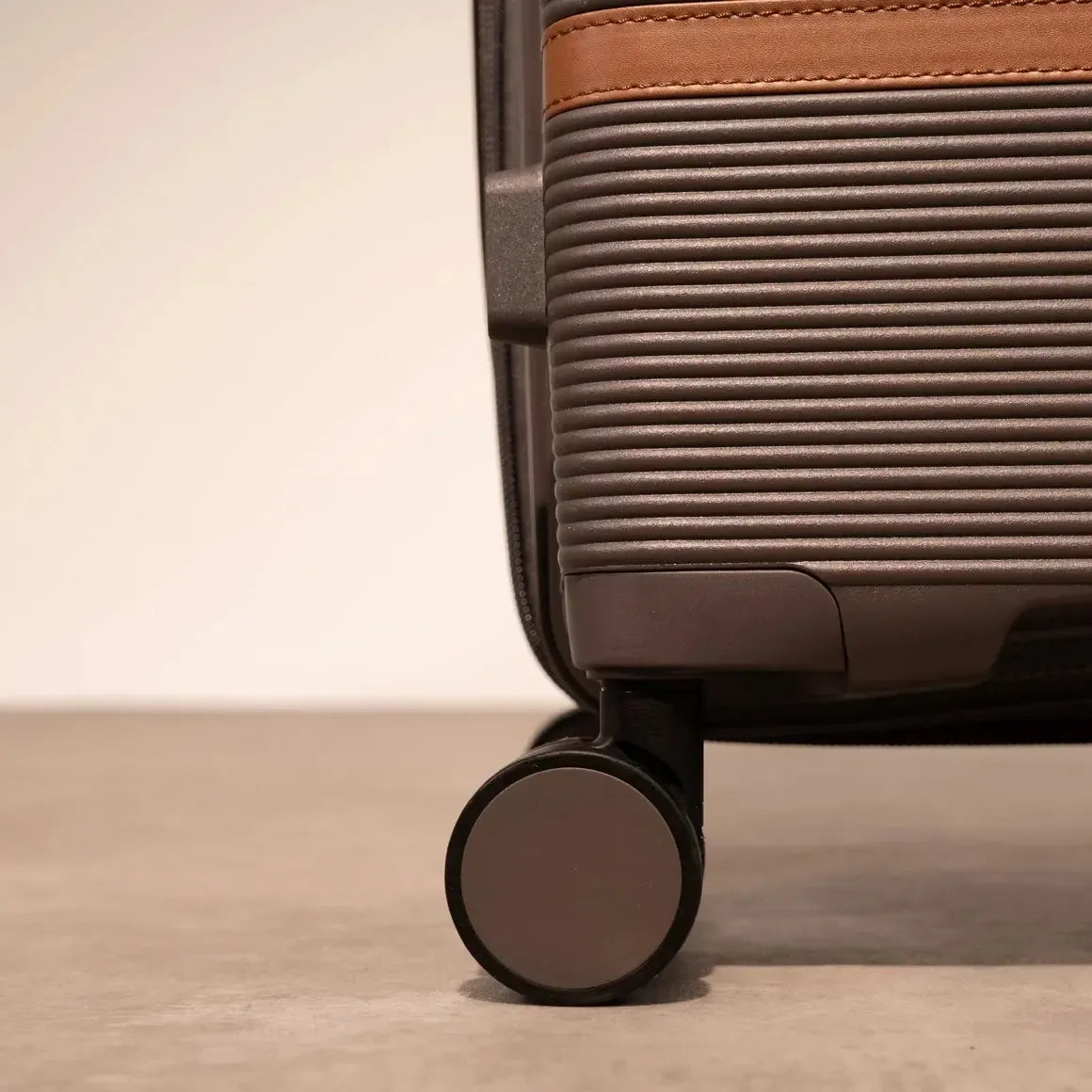 Rock Medina Large Suitcase