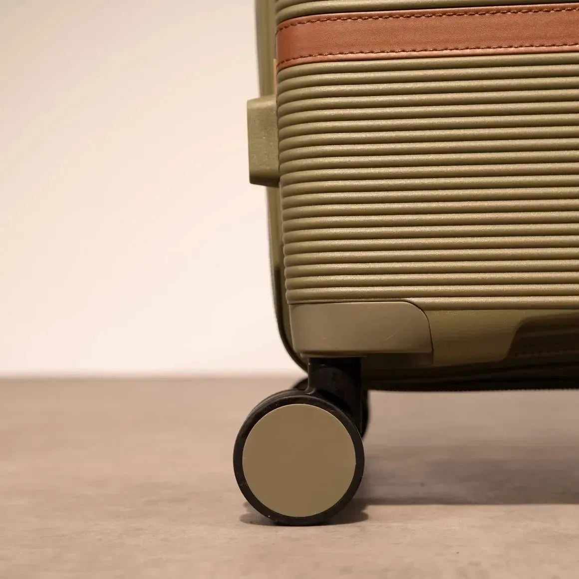 Rock Medina Large Suitcase