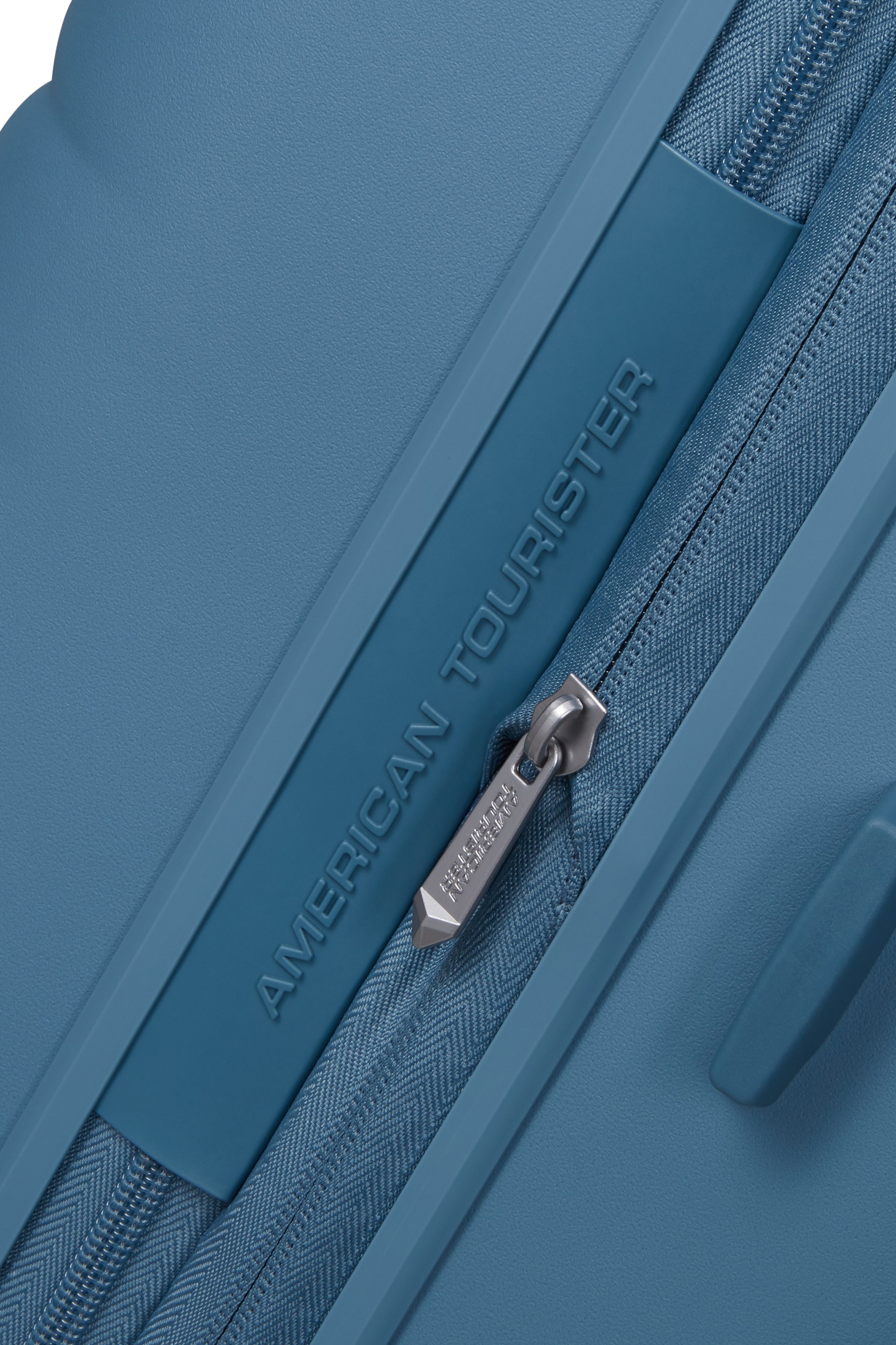 American Tourister Neovibe 55cm