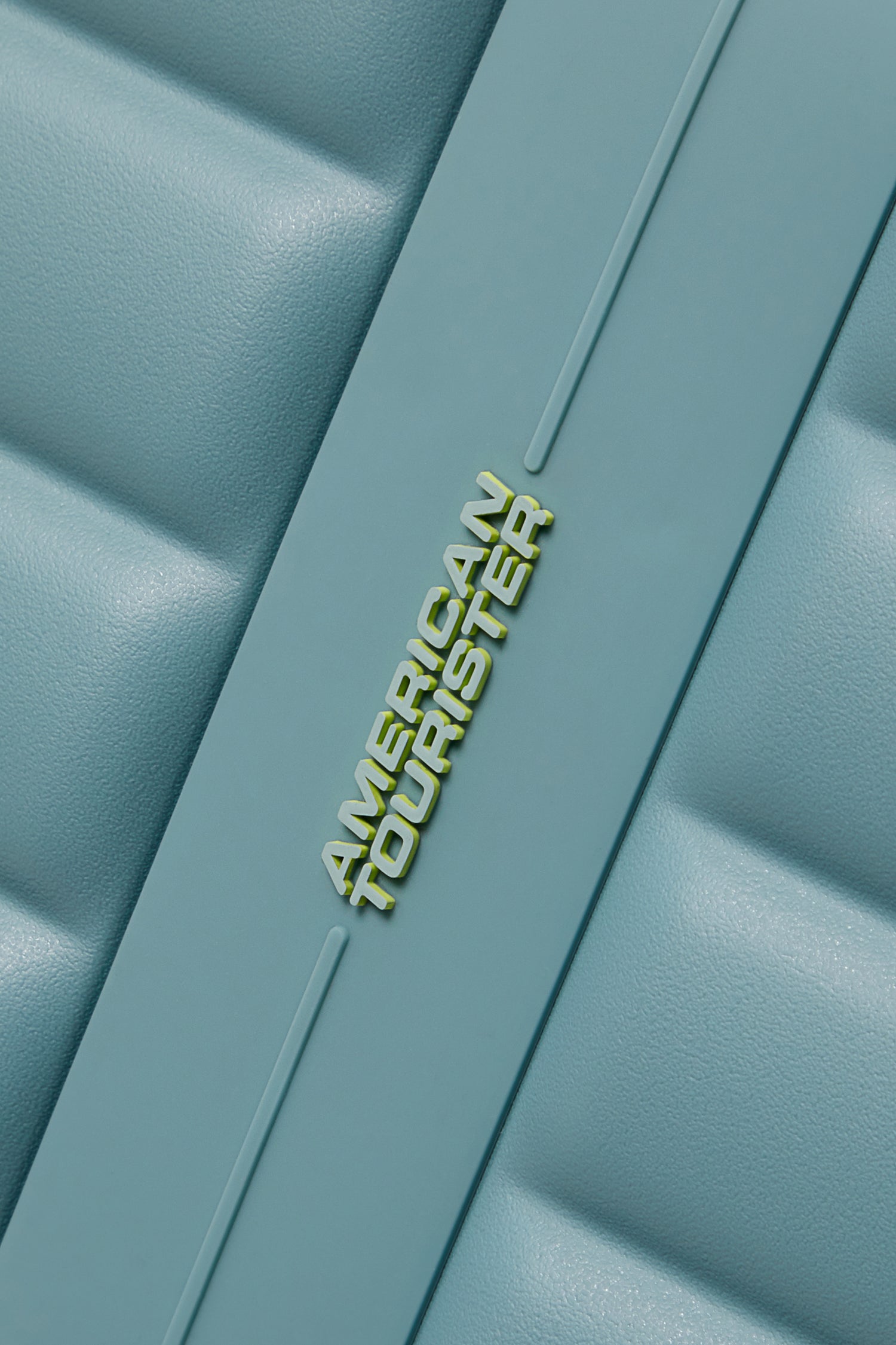 American Tourister Neovibe 67cm