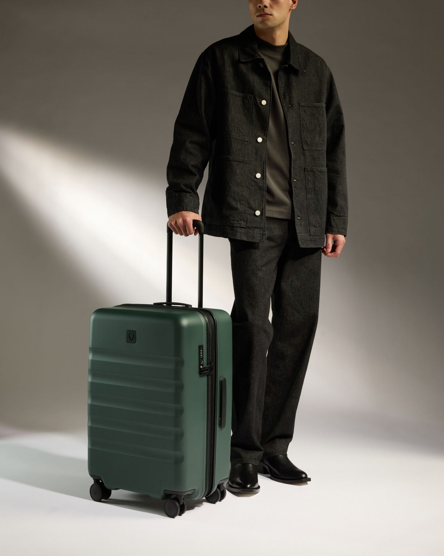 Antler Icon Stripe Medium Suitcase - 66 cm
