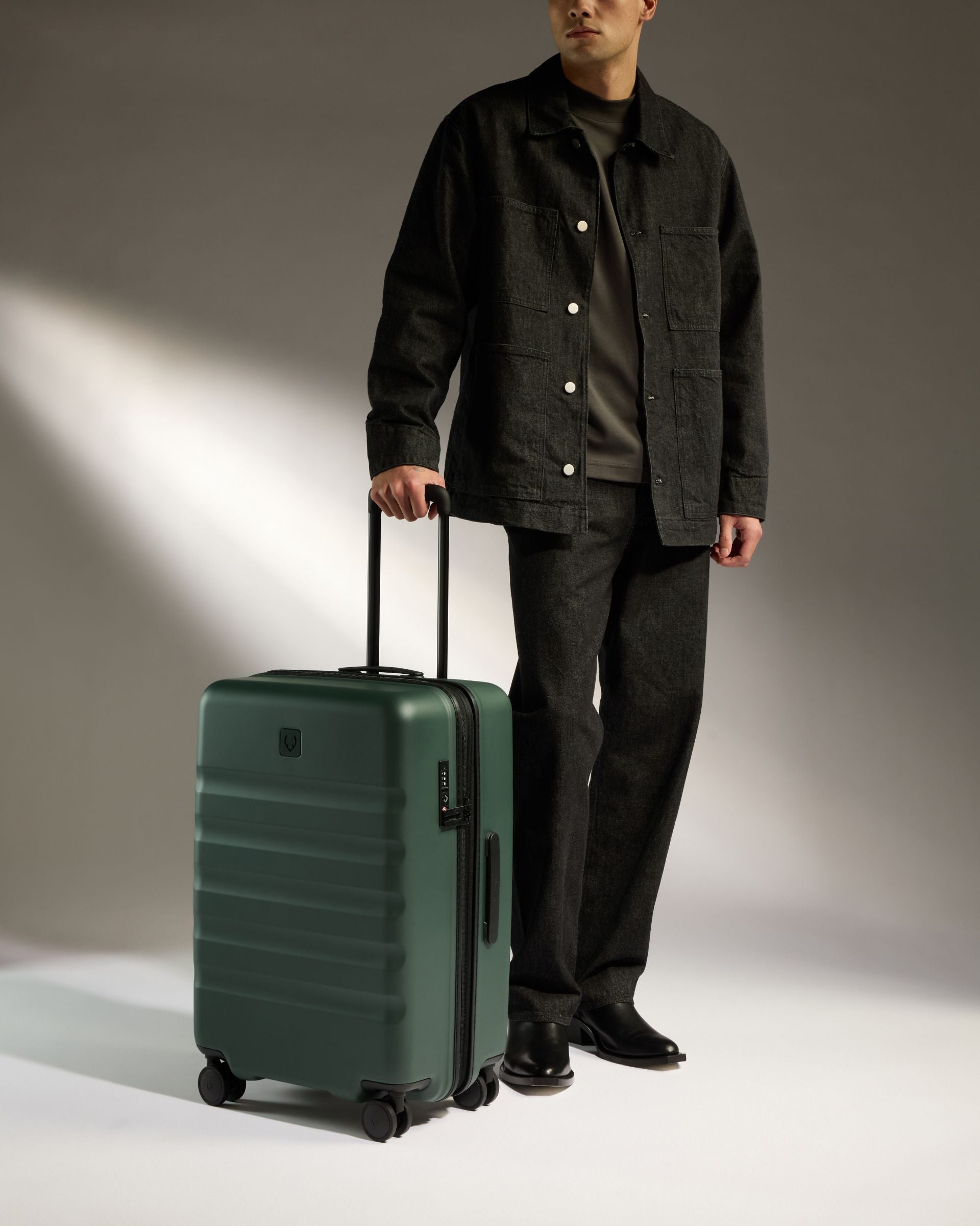 Antler Icon Stripe Medium Suitcase - 66 cm