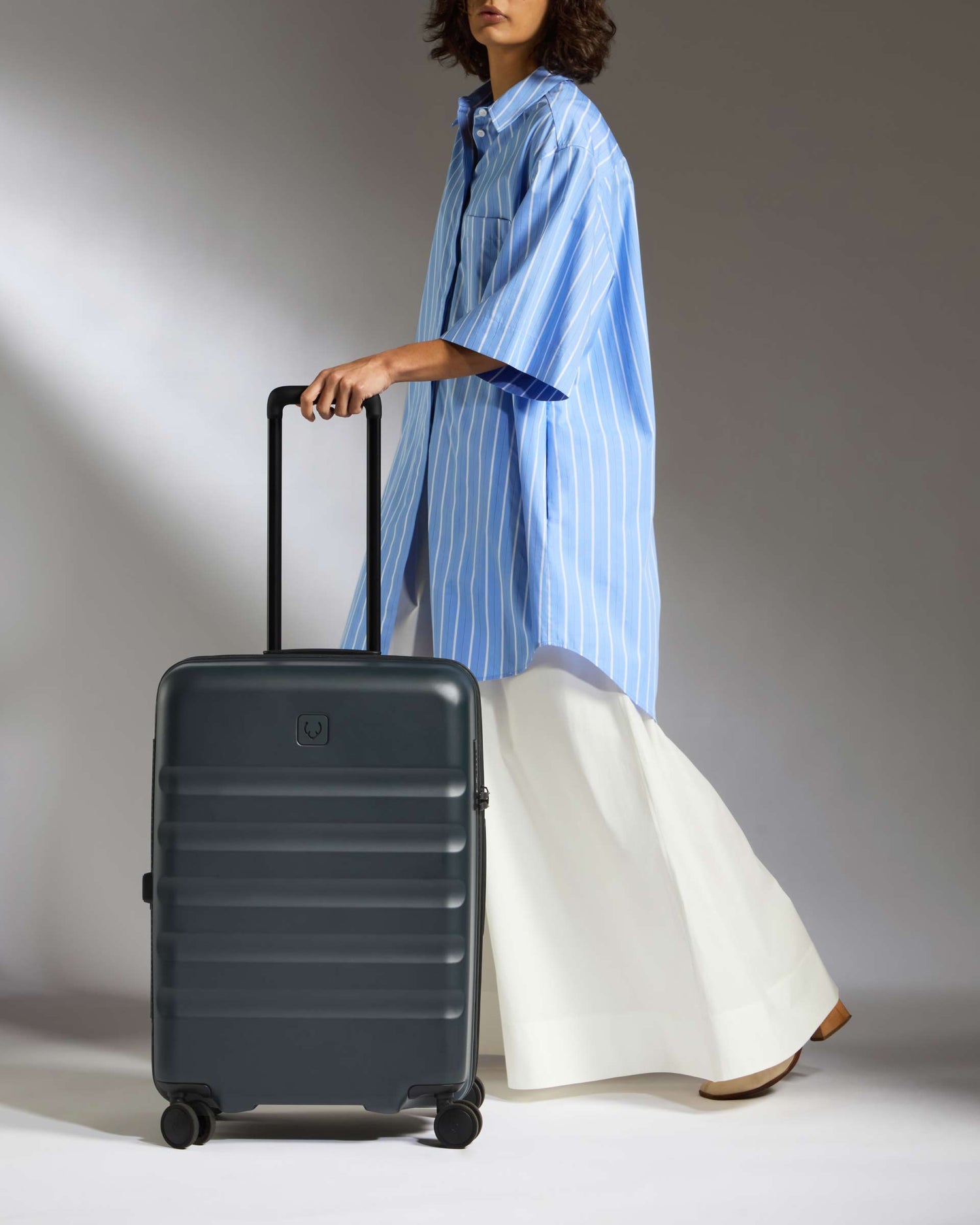 Antler Icon Stripe Medium Suitcase - 66 cm