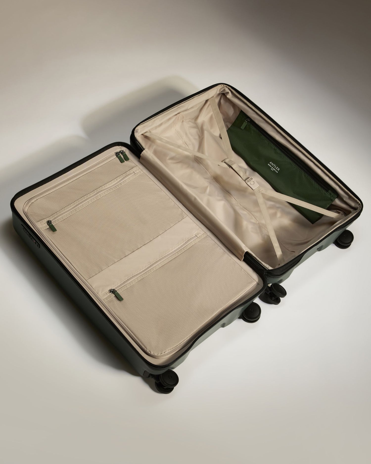 Antler Icon Stripe Large Suitcase -78 cm
