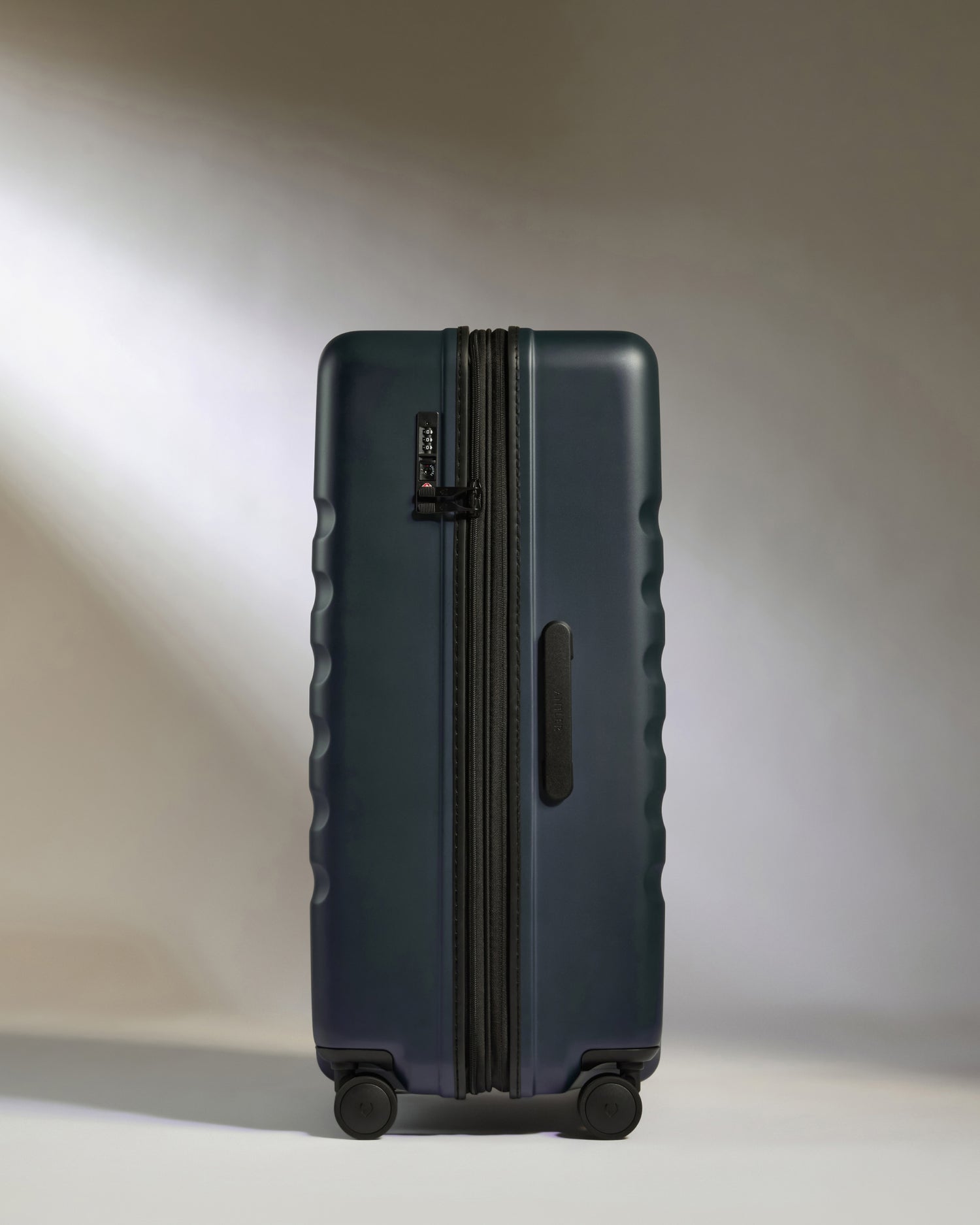 Antler Icon Stripe Large Suitcase -78 cm