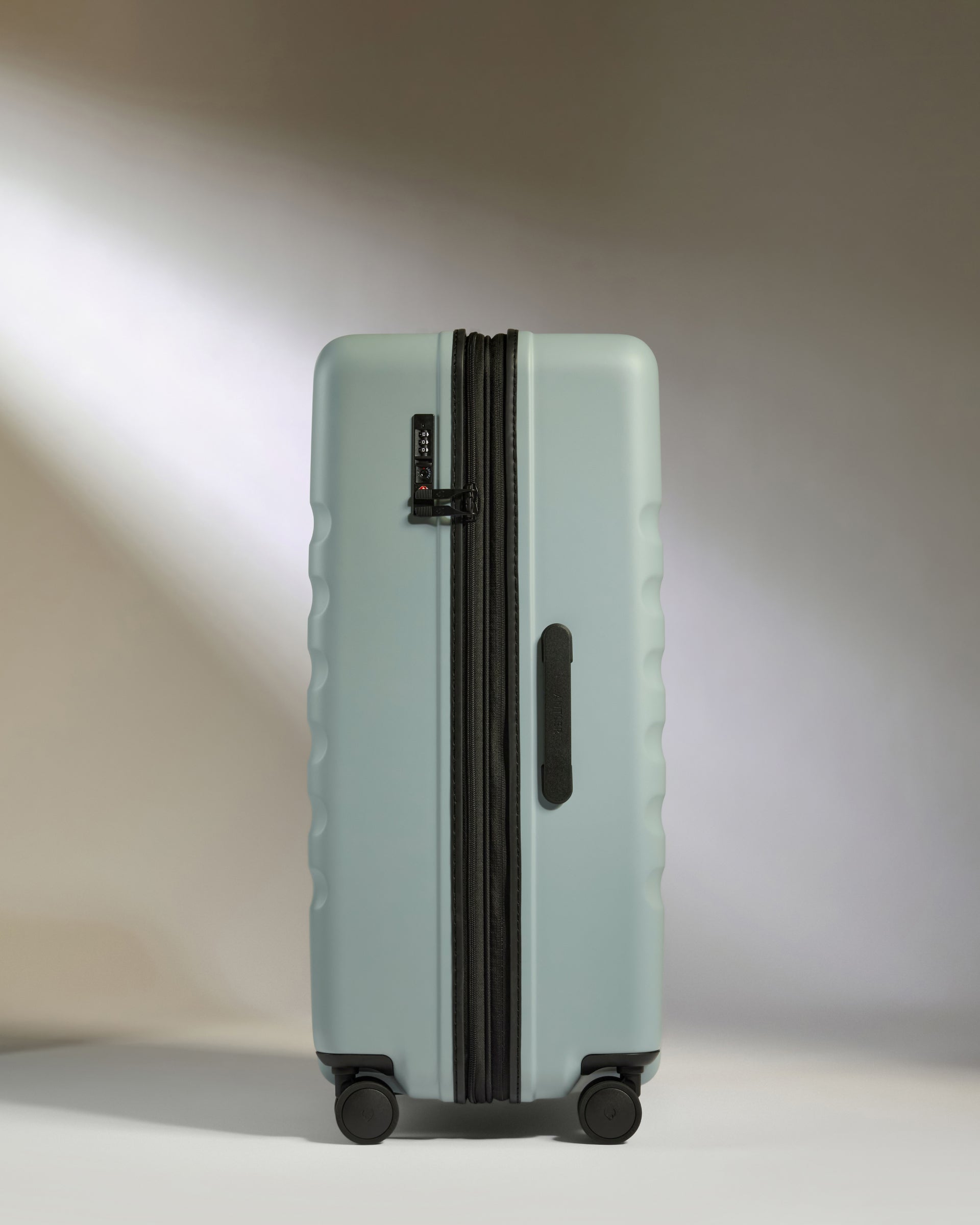Antler Icon Stripe Large Suitcase -78 cm