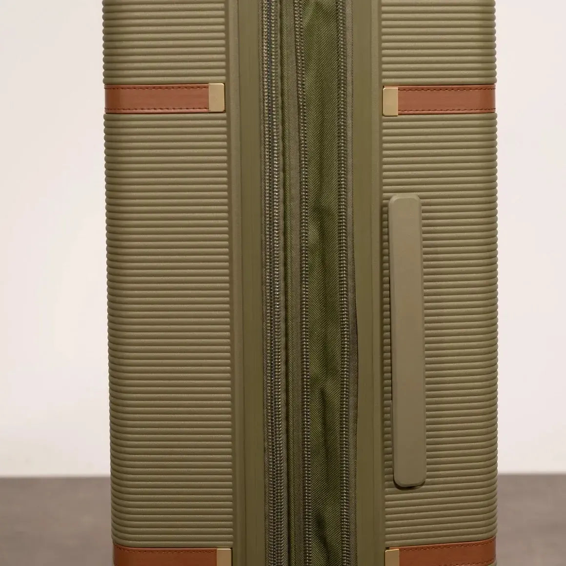 Rock Medina Large Suitcase