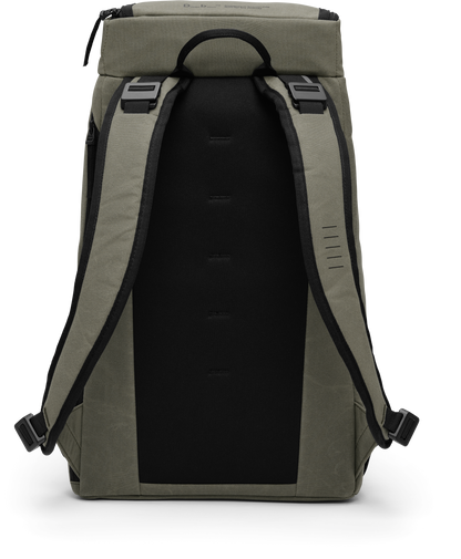 D_b_  Hugger Backpack 25L