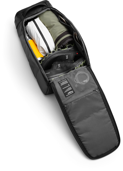 D_b_  Hugger Backpack 25L