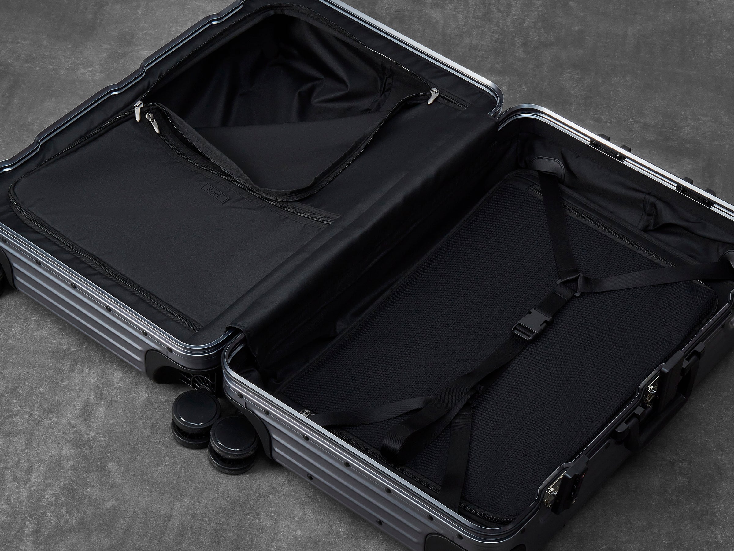 Rock Axel Large Suitcase
