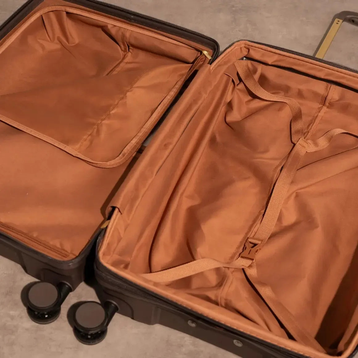 Rock Medina Large Suitcase