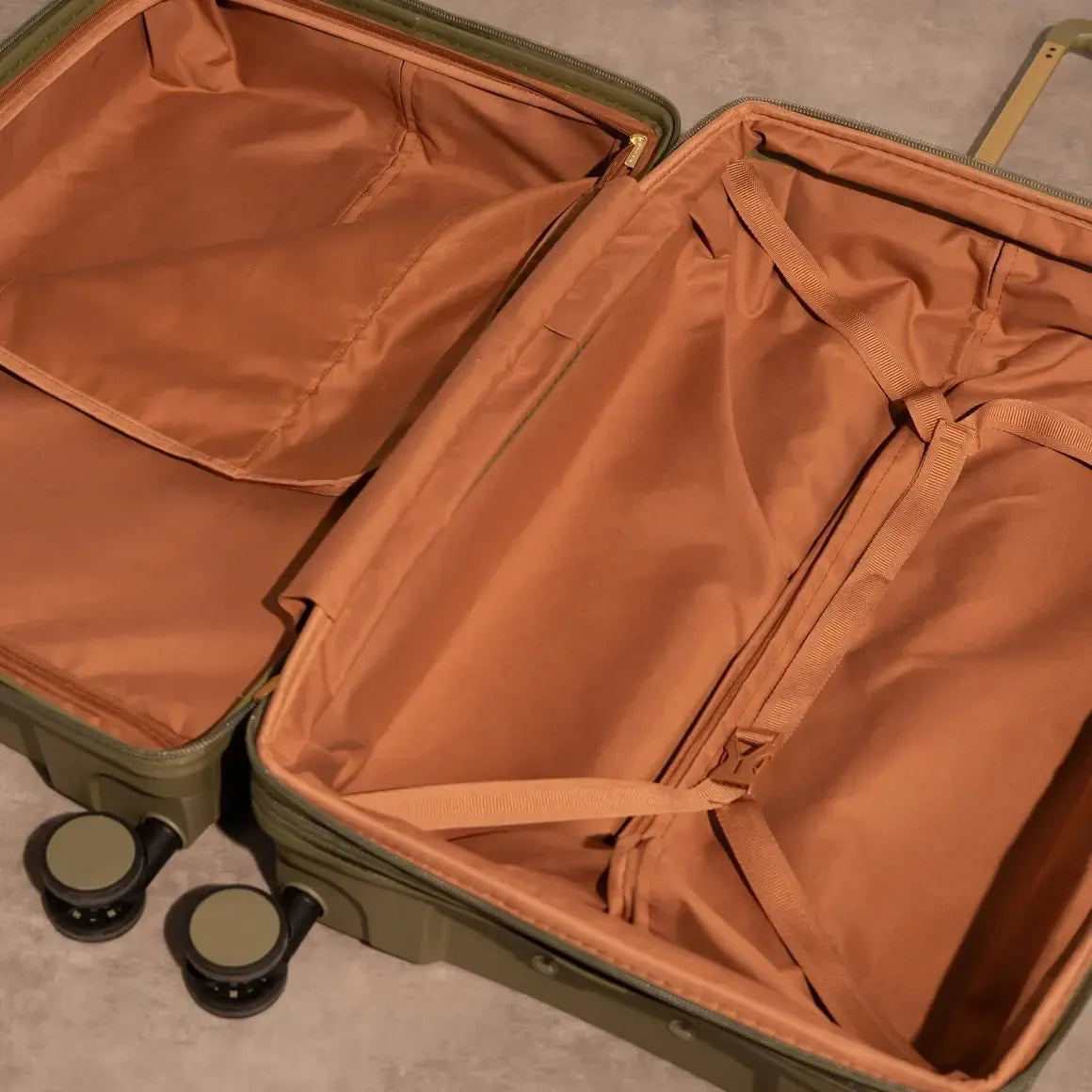 Rock Medina Large Suitcase