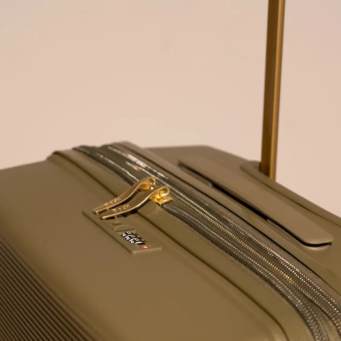 Rock Medina Large Suitcase