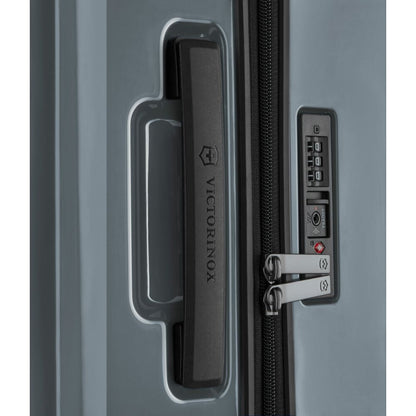 Victorinox Airox Spinner 69cm