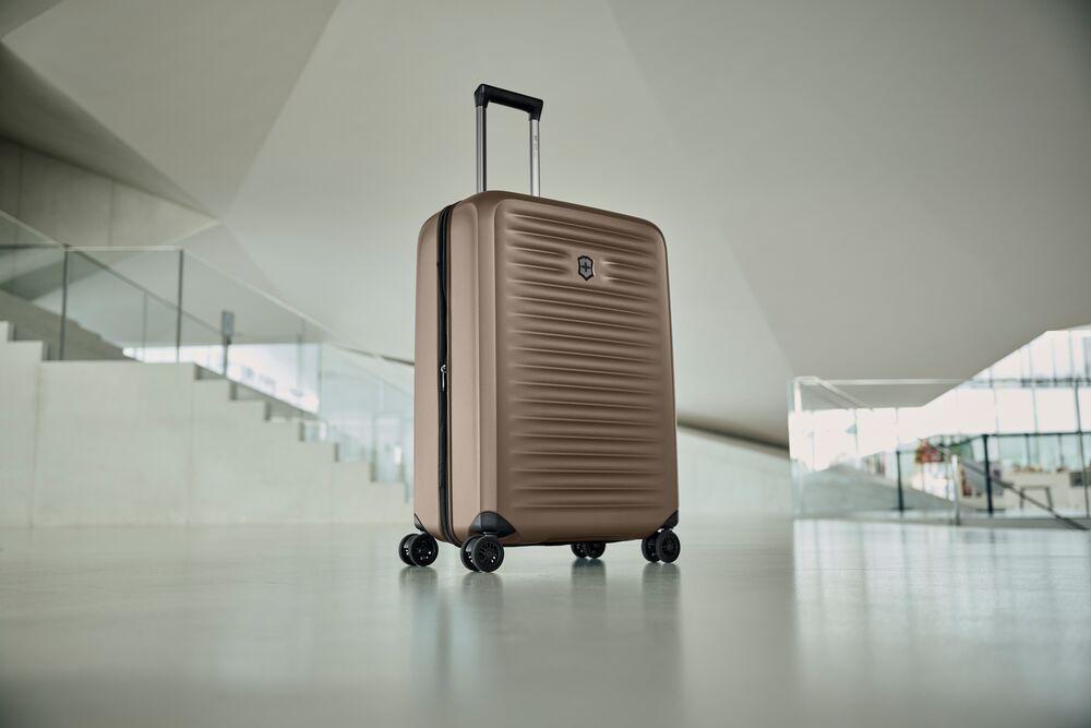 Victorinox Airox Advanced Spinner 69cm - Medium