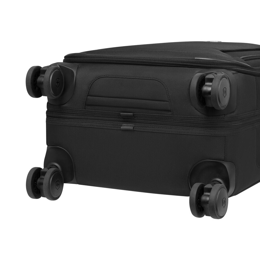 Victorinox Werks Traveler 7.0 Extra Large Suitcase