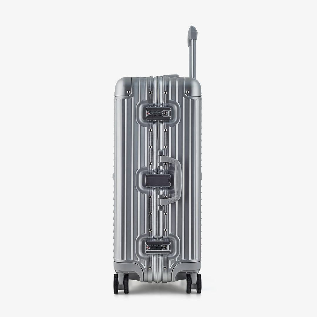 Rock Axel Medium Suitcase