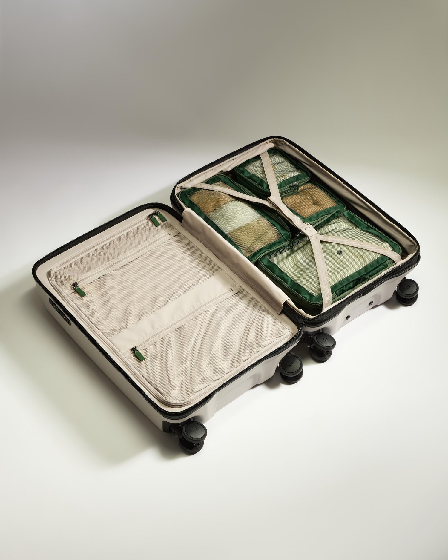 Antler Packing Cubes in Black - Set of 4