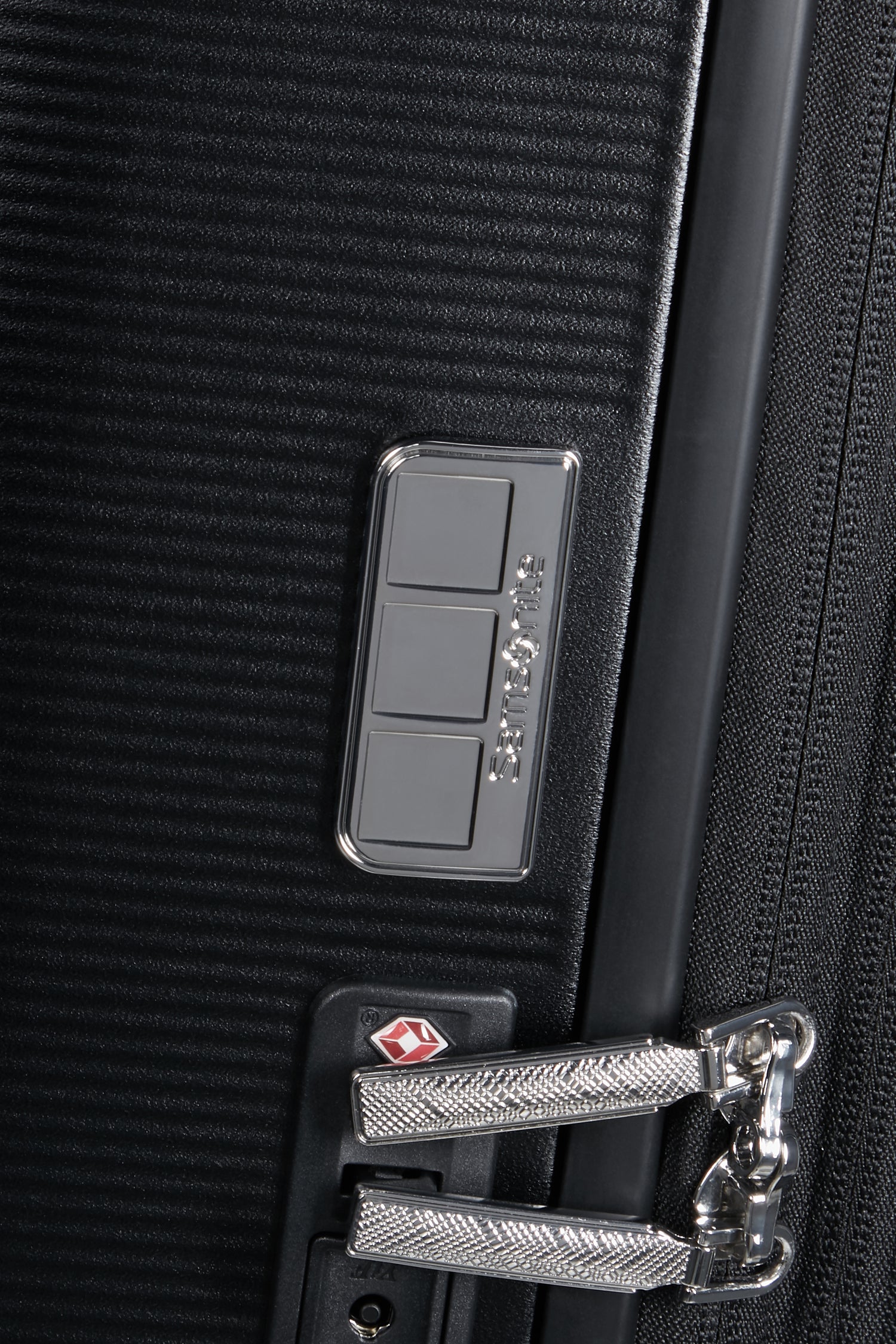 Samsonite Image 69cm Expandable Spinner