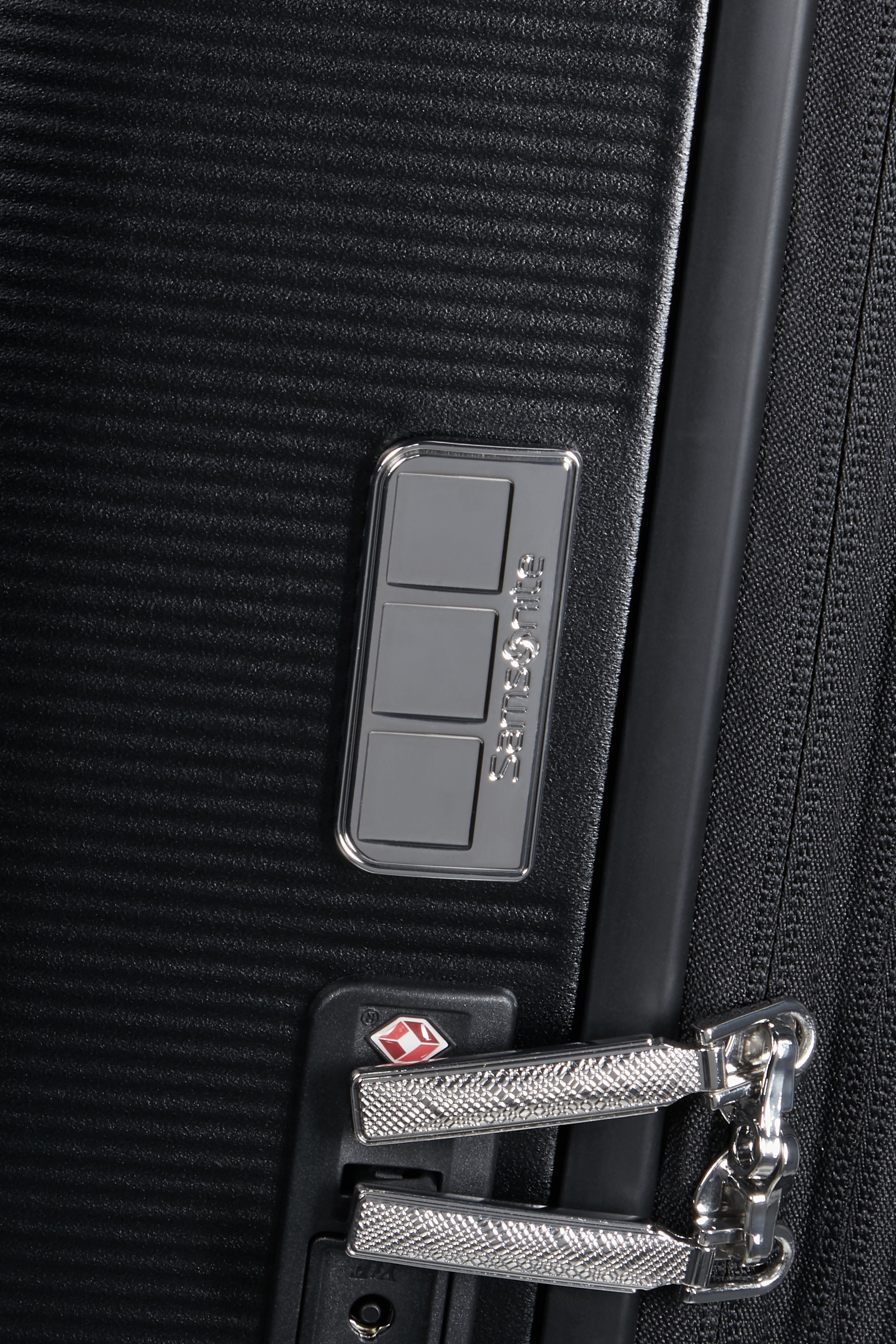 Samsonite Image 69cm Expandable Spinner