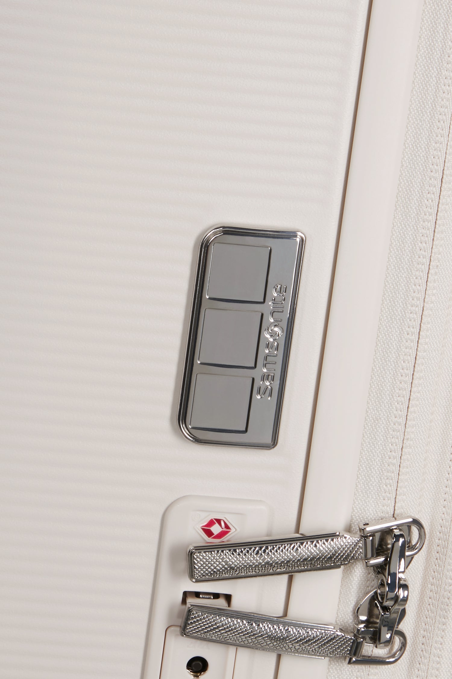 Samsonite Image 69cm Expandable Spinner