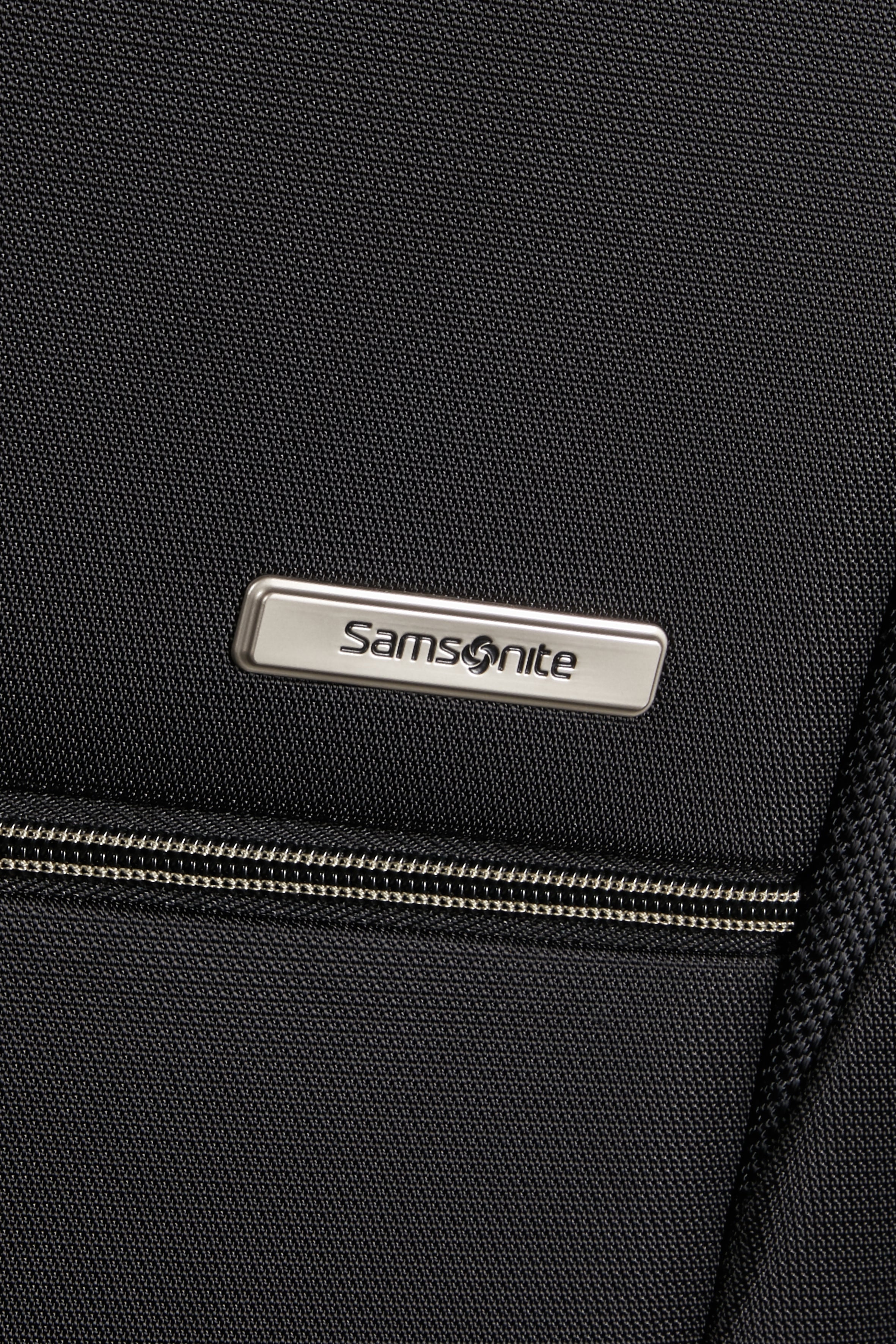 Samsonite Base Breeze 4 Wheel Exp Medium Suitcase - 67cm