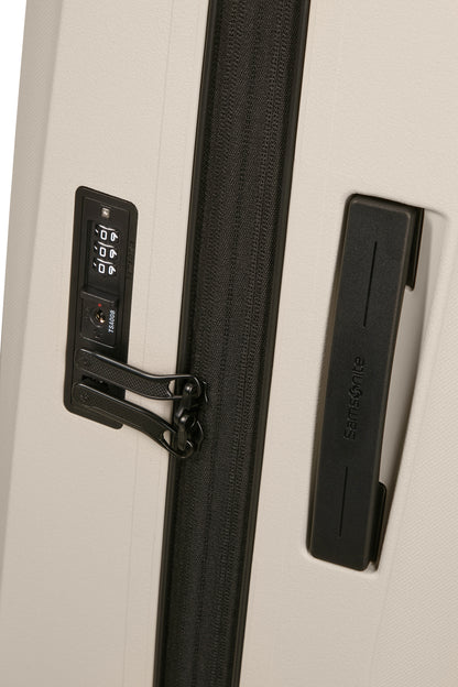 Samsonite Essens Expandale 55cm Spinner