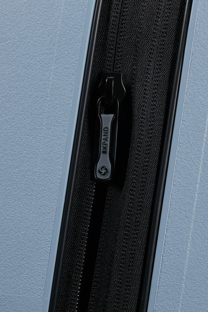 Samsonite Essens Expandale 55cm Spinner