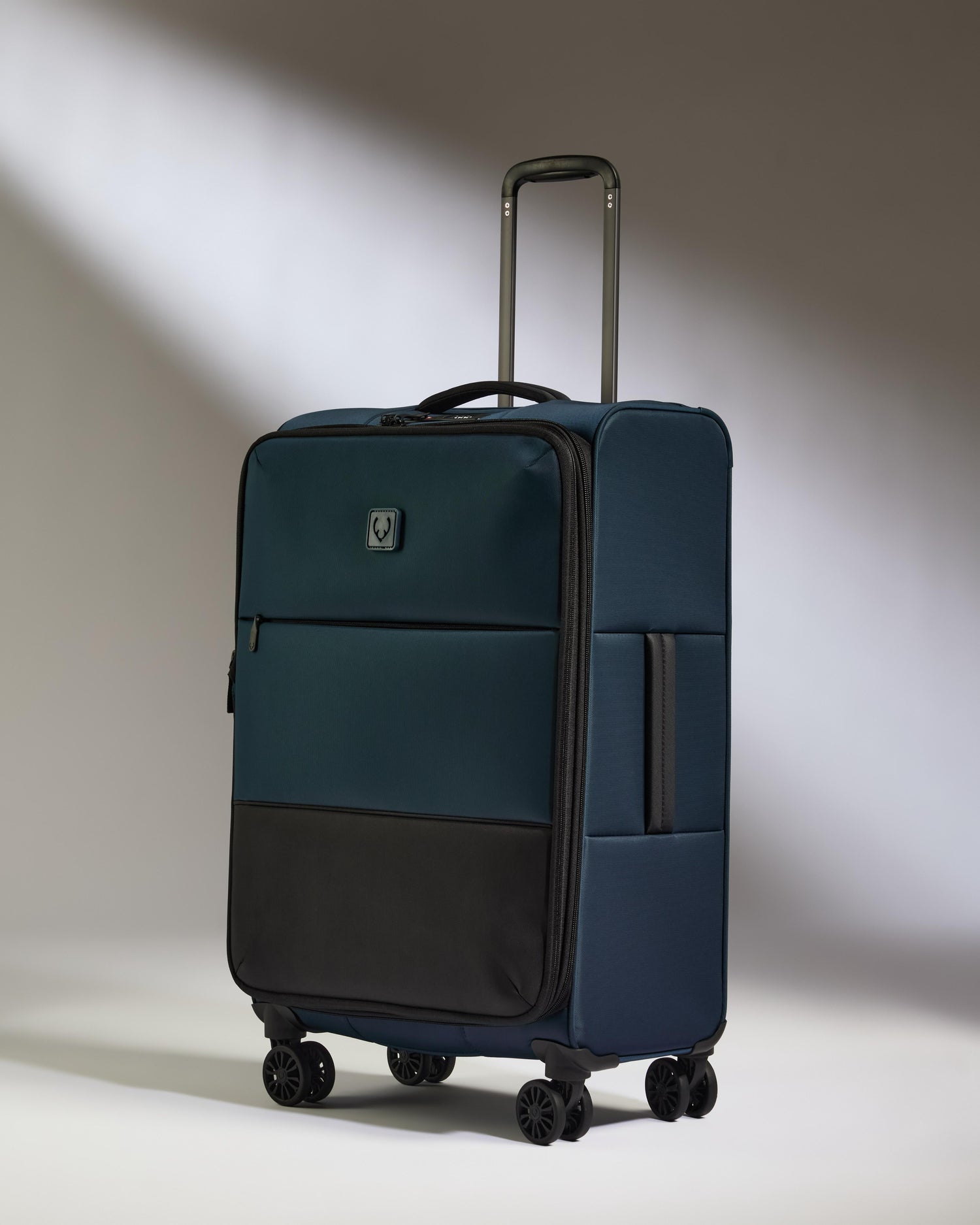 Antler Lightest Medium Suitcase - Soft Stripe 2.0