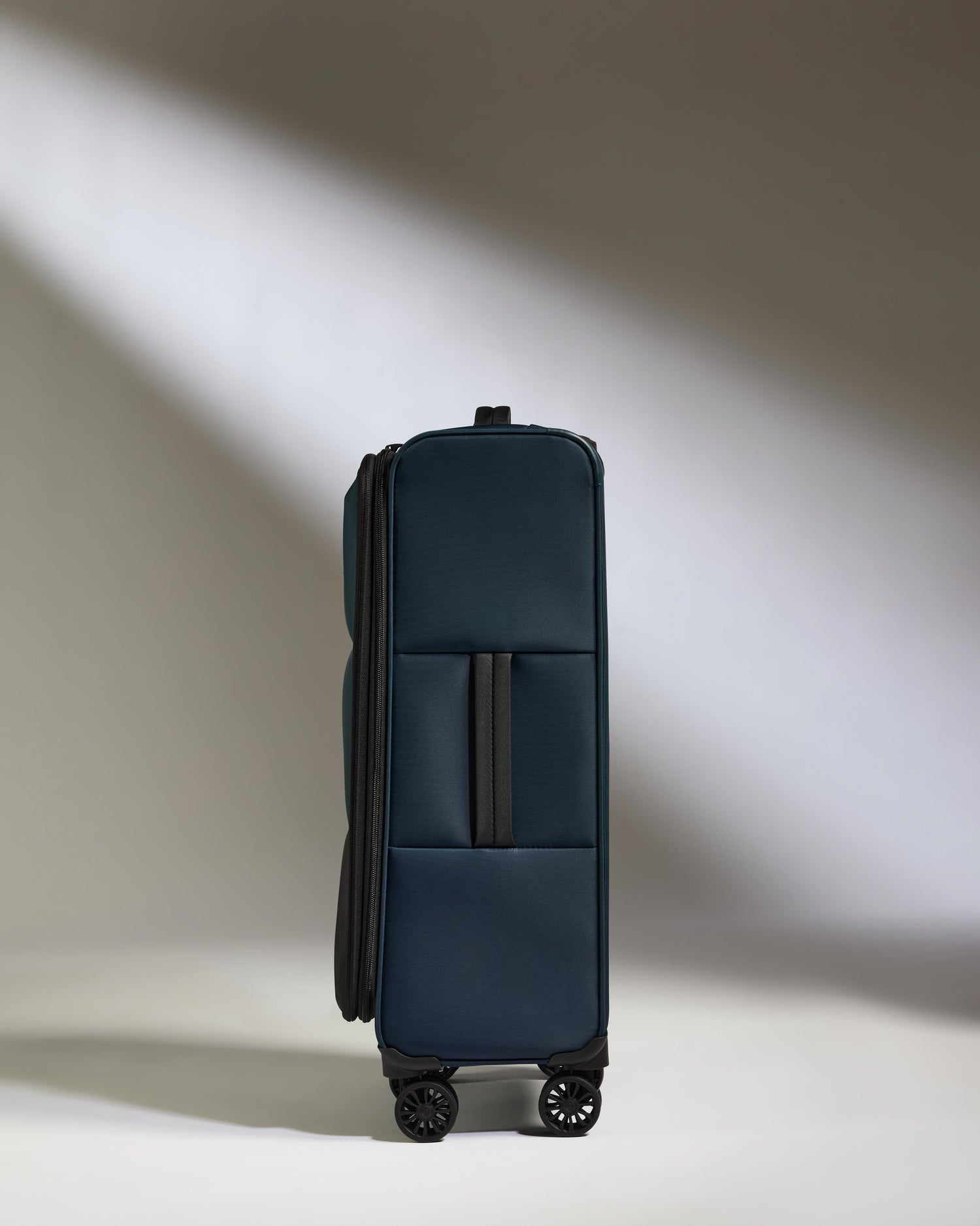 Antler Lightest Medium Suitcase - Soft Stripe 2.0