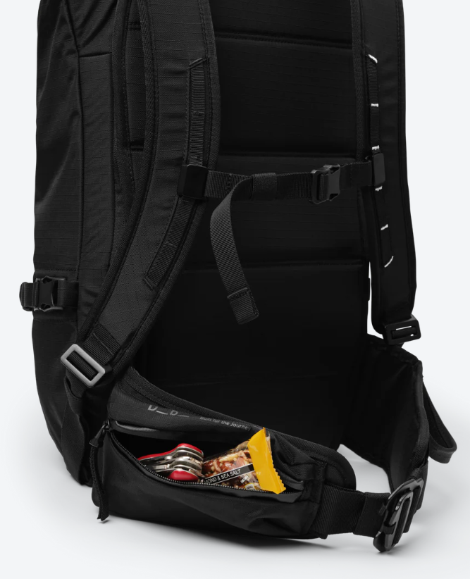 D_b_ Snow Pro Backpack 25L