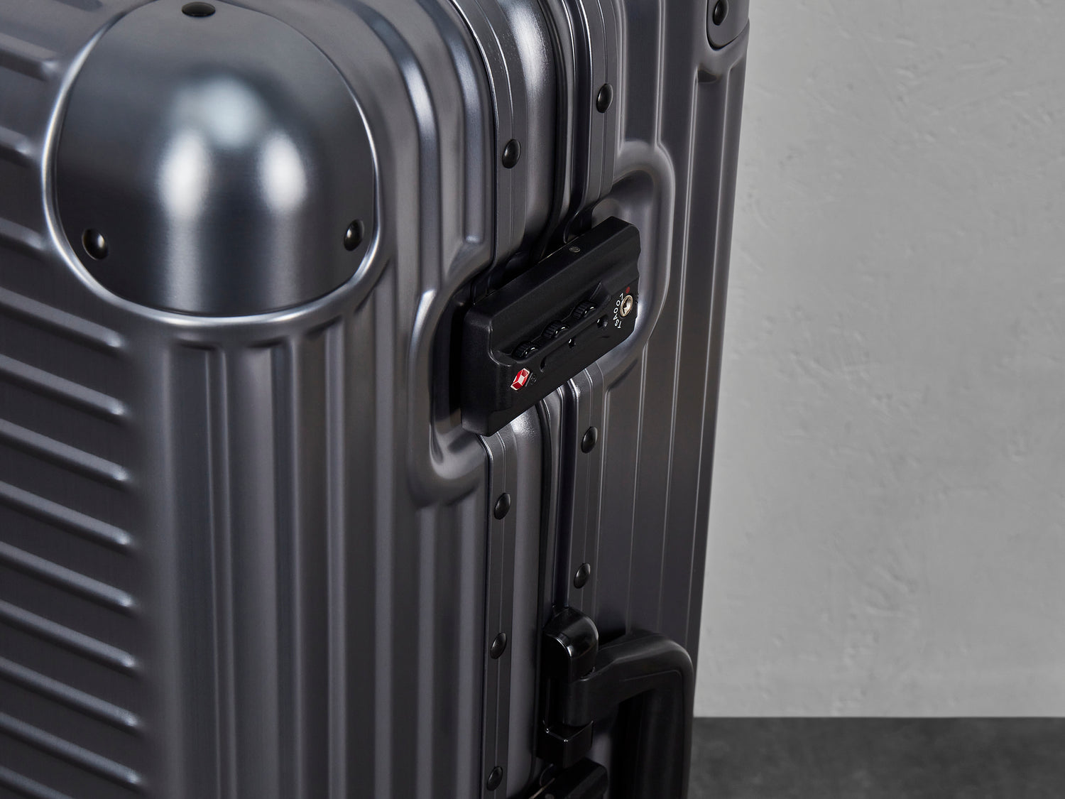 Rock Axel Small Suitcase