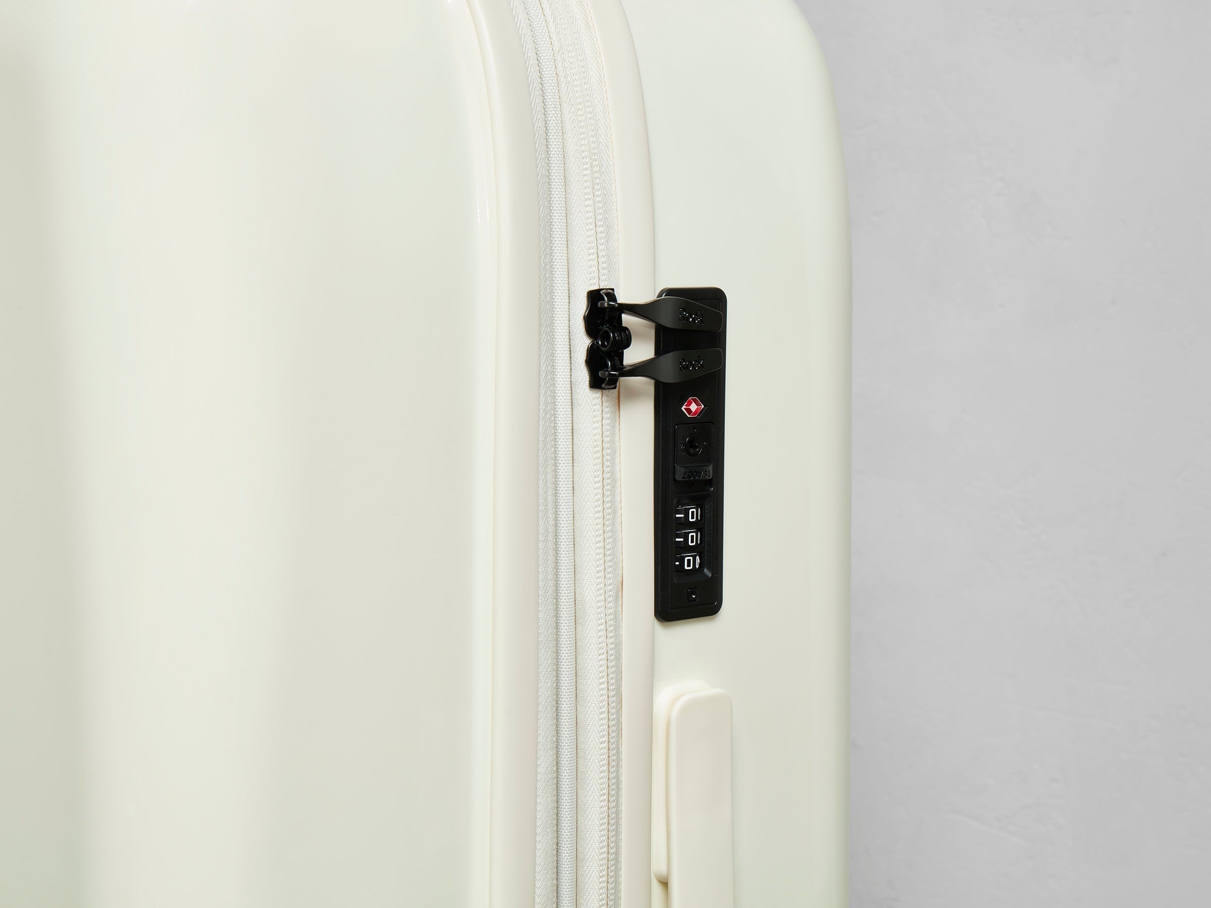 Rock Gelato Medium Suitcase