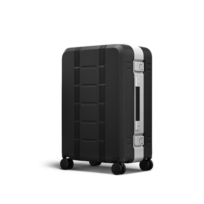 D_b_ Ramverk Pro Check-in Luggage Medium 68cm